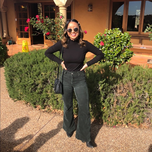 Meet your Posher, Mickaela - Picture 1 of 1